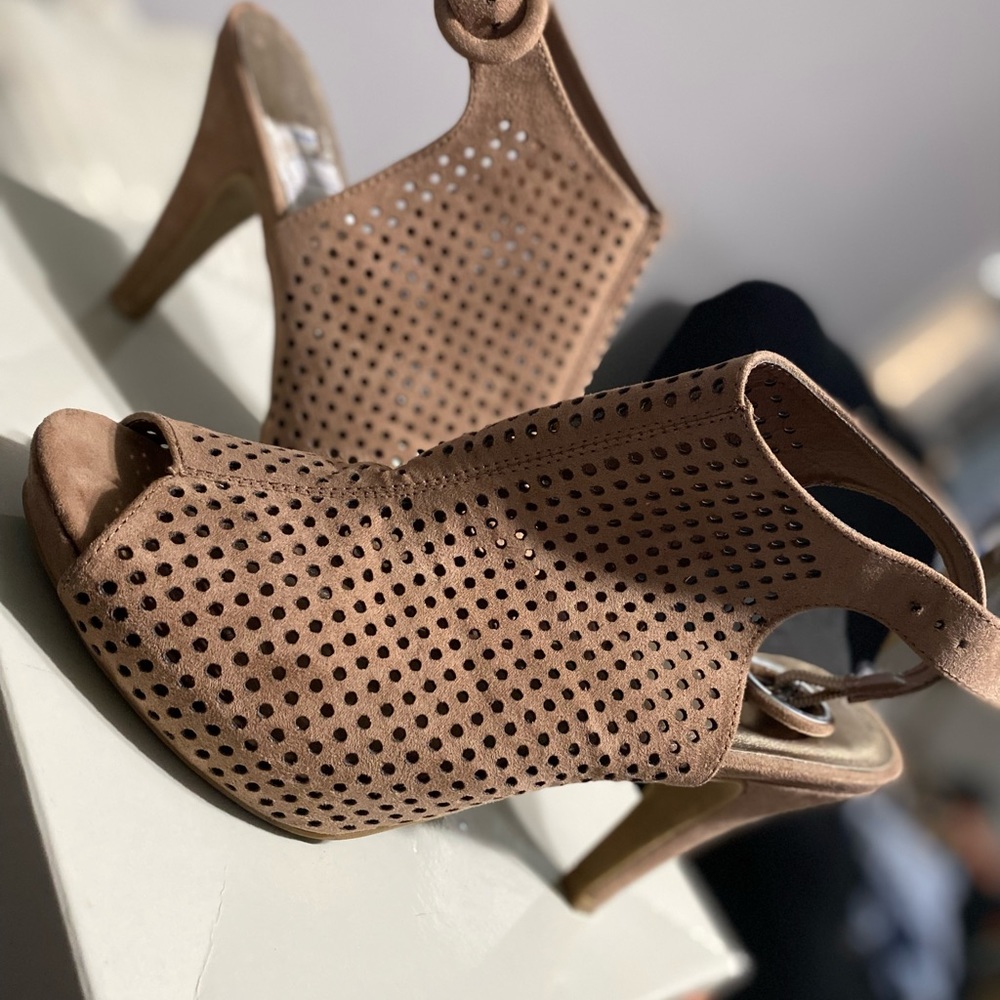Tan suede sling back heels